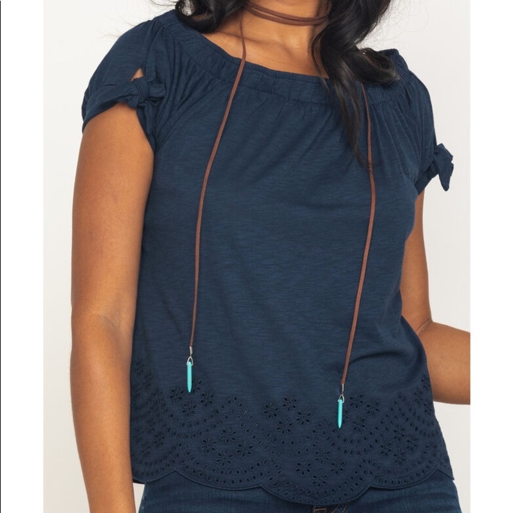 Ariat Callie on/off shoulders shirt - Picture 3 of 4